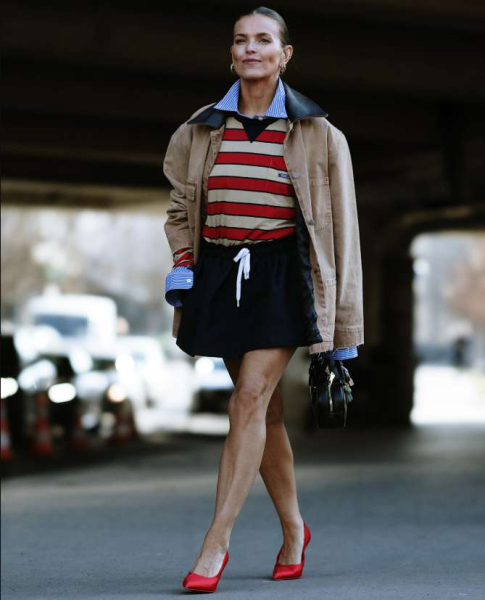 Как звезда: как стилизовать осенью поло в полоску, с чем носить Как звезда: как стилизовать осенью поло в полоску, с чем носить