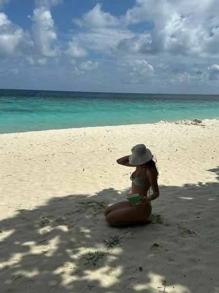 Жена Милоша Биковича делится пляжными фото из отпуска
Жена Милоша Биковича делится пляжными фото из отпуска