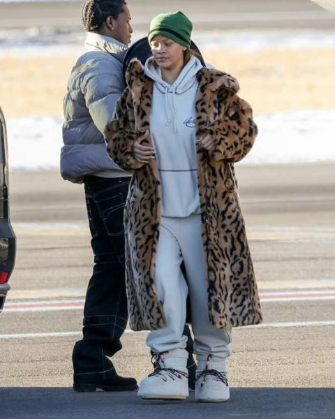 Леопардовое пальто — главный хищник зимы: как носить и не промахнуться со стилем Леопардовое пальто — главный хищник зимы: как носить и не промахнуться со стилем