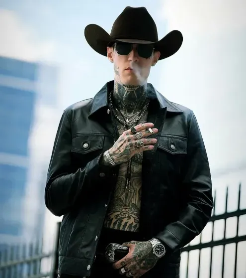 Брат Майли Сайрус обвинил свою бывшую девушку Бренду Сонг, невесту Маколея Калкина, в инсценировке беременностей, аборта и рака мозга