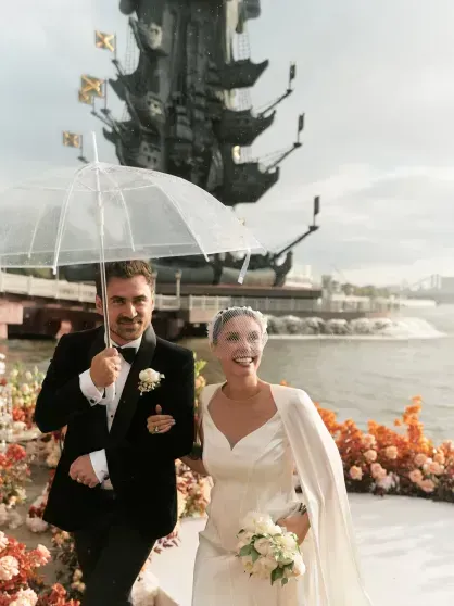 Бывший муж Агаты Муцениеце Павел Прилучный впервые прокомментировал её свадьбу Бывший муж Агаты Муцениеце Павел Прилучный впервые прокомментировал её свадьбу