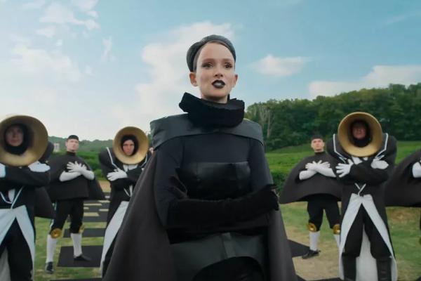 
                Паулина Андреева прокомментировала свою жизнь после развода            