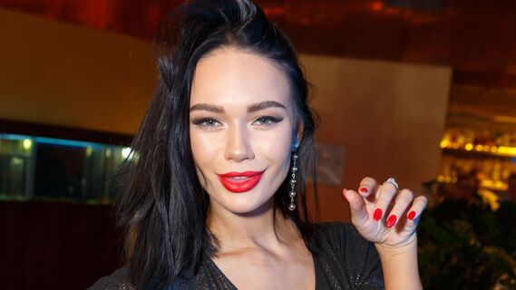 Отличается всего на одну букву: настоящую фамилию Кошкиной предали огласке
Отличается всего на одну букву: настоящую фамилию Кошкиной предали огласке