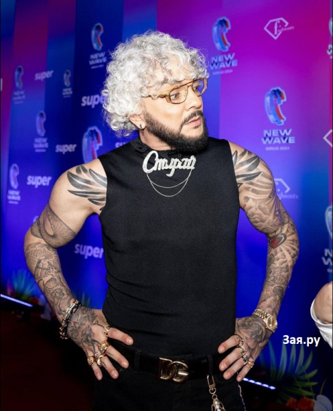 Секреты пластики Филиппа Киркорова: когда жир звезды стал предметом спекуляций Секреты пластики Филиппа Киркорова: когда жир звезды стал предметом спекуляций