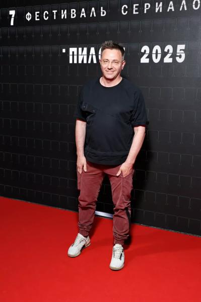 Нино Нинидзе, Ирина Пегова, Анна Банщикова и другие на фестивале сериалов в Иваново
Нино Нинидзе, Ирина Пегова, Анна Банщикова и другие на фестивале сериалов в Иваново