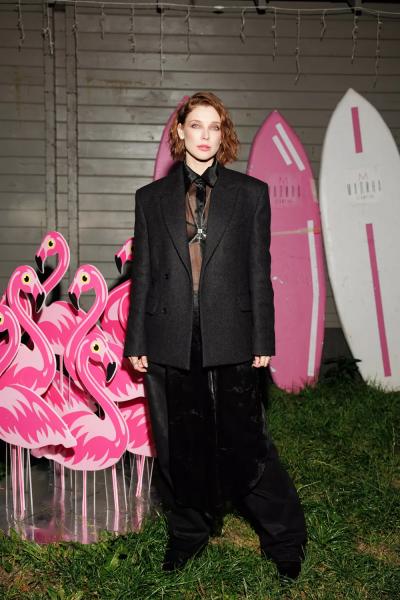 Катерина Шпица, Аня Чиповская, Артем Михалков и другие на морской вечеринке в Зеленоградске
Катерина Шпица, Аня Чиповская, Артем Михалков и другие на морской вечеринке в Зеленоградске