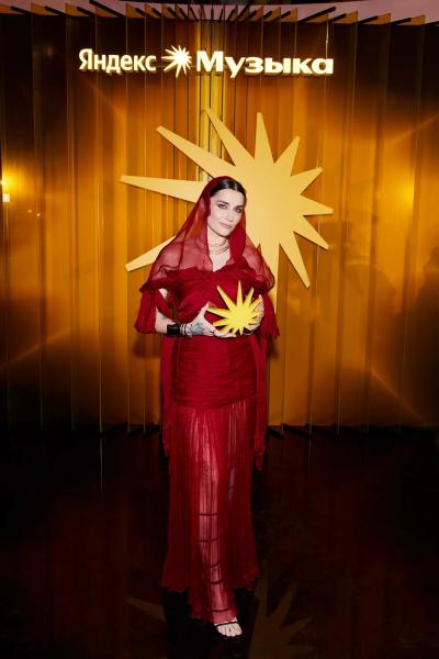 MONA, Ваня Дмитриенко, Seville: в Москве подвели главные музыкальные итоги года
MONA, Ваня Дмитриенко, Seville: в Москве подвели главные музыкальные итоги года