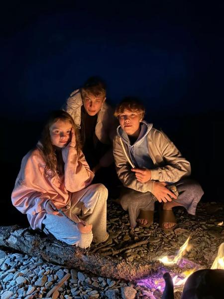 Елена Перминова затронула тему увеличения груди: "Я кормила всех четверых детей"
Елена Перминова затронула тему увеличения груди: "Я кормила всех четверых детей"