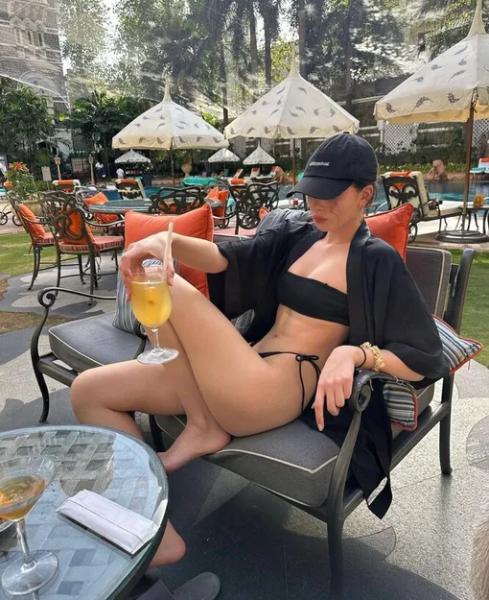 Модель и полиглот: интересные факты о дочери Моники Беллуччи Деве Кассель Модель и полиглот: интересные факты о дочери Моники Беллуччи Деве Кассель