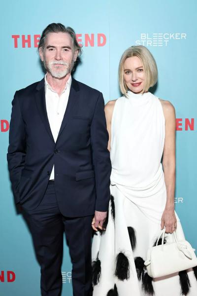 Образ дня: Наоми Уоттс косплеит Круэллу де Виль
Образ дня: Наоми Уоттс косплеит Круэллу де Виль