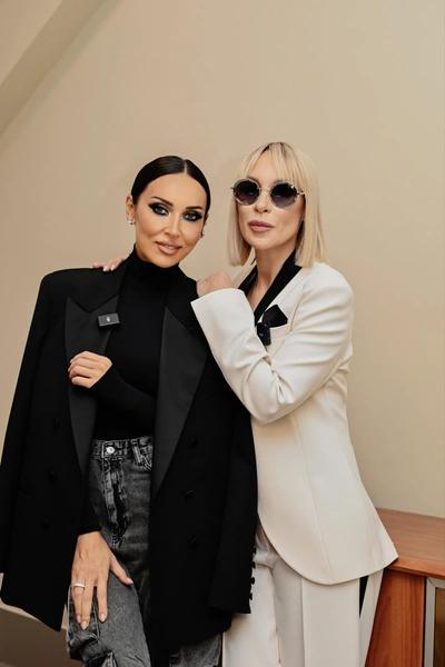 Продюсер Дарья Кузнецова: «Алсу — заложник своей семьи и фамилии. У нас в стране не любят богатых людей» Продюсер Дарья Кузнецова: «Алсу — заложник своей семьи и фамилии. У нас в стране не любят богатых людей»