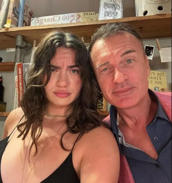 Умер звезда "Зачарованных" Джулиан МакМэхон — реакция его коллег
Умер звезда "Зачарованных" Джулиан МакМэхон — реакция его коллег