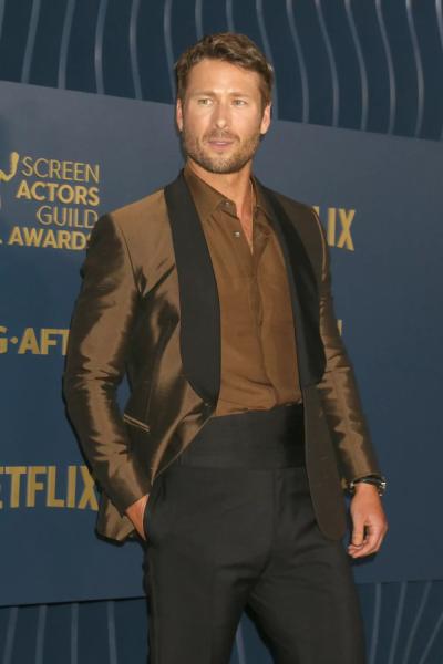 
                Глен Пауэлл замечен на свидании с Мишель Рэндольф            