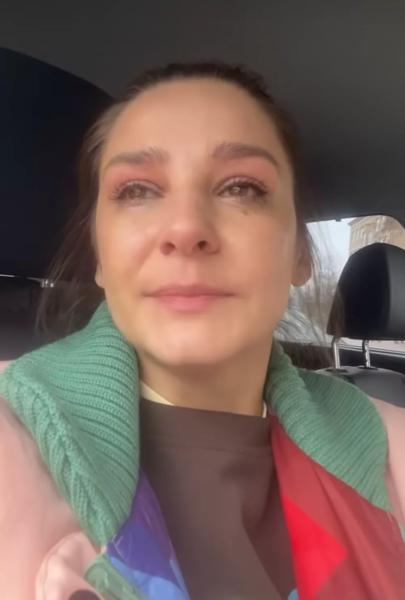 Глафира Тарханова в слезах обратилась к поклонникам
Глафира Тарханова в слезах обратилась к поклонникам