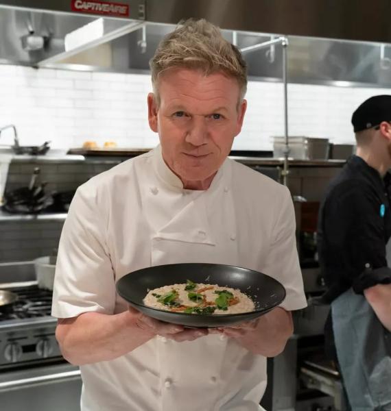 Гордон Рамзи перенес операцию по удалению раковой опухоли
Гордон Рамзи перенес операцию по удалению раковой опухоли