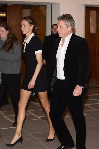 Редкий выход: Хью Грант привел жену Анну на премьеру новой "Бриджит Джонс"
Редкий выход: Хью Грант привел жену Анну на премьеру новой "Бриджит Джонс"