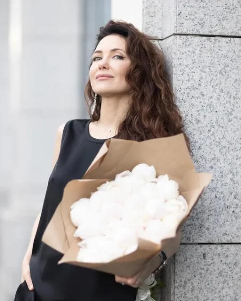 «Три сестры»: Екатерина Климова вместе с дочерьми приняла участие в забавном челлендже «Три сестры»: Екатерина Климова вместе с дочерьми приняла участие в забавном челлендже