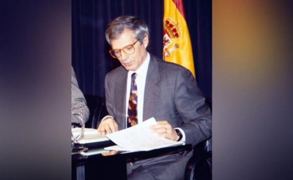 Жозеп Боррель Жозеп Боррель