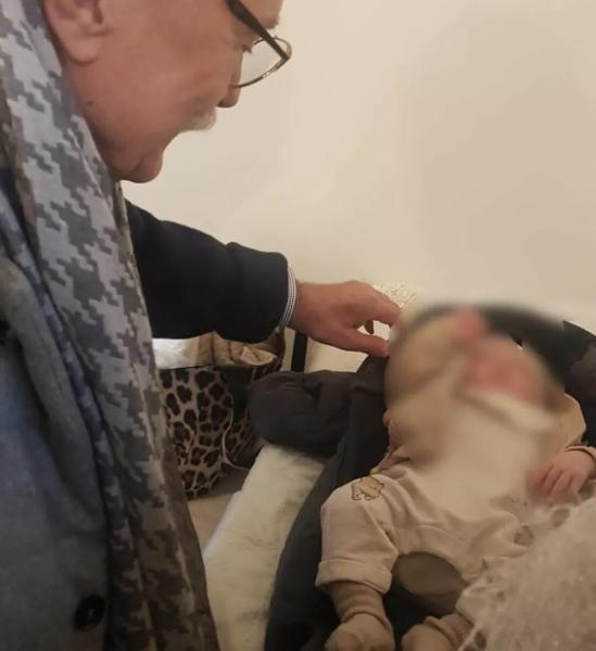 Никита и Татьяна Михалковы крестили правнука
Никита и Татьяна Михалковы крестили правнука