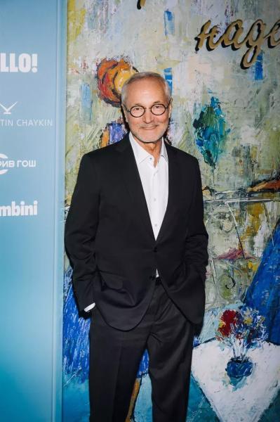 Игорь Крутой, Николай Басков, Лолита, Виктория Токарева, Геннадий Хазанов: гости презентации новой книги Аллы Крутой
Игорь Крутой, Николай Басков, Лолита, Виктория Токарева, Геннадий Хазанов: гости презентации новой книги Аллы Крутой