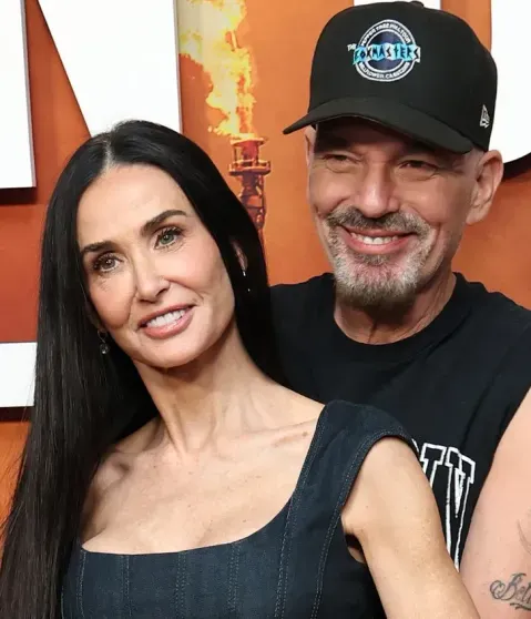 Деми Мур вышла в свет с бывшим мужем Анджелины Джоли Деми Мур вышла в свет с бывшим мужем Анджелины Джоли