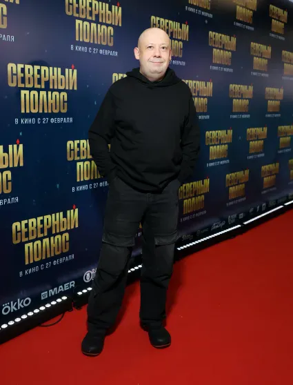 Дмитрий Песков, Ирина Винер, Джиган и Мария Янковская ("Сигма-бой") на премьере фильма "Северный полюс" Дмитрий Песков, Ирина Винер, Джиган и Мария Янковская ("Сигма-бой") на премьере фильма "Северный полюс"