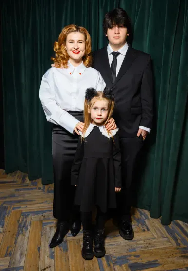 Дмитрий Песков, Ирина Винер, Джиган и Мария Янковская ("Сигма-бой") на премьере фильма "Северный полюс" Дмитрий Песков, Ирина Винер, Джиган и Мария Янковская ("Сигма-бой") на премьере фильма "Северный полюс"