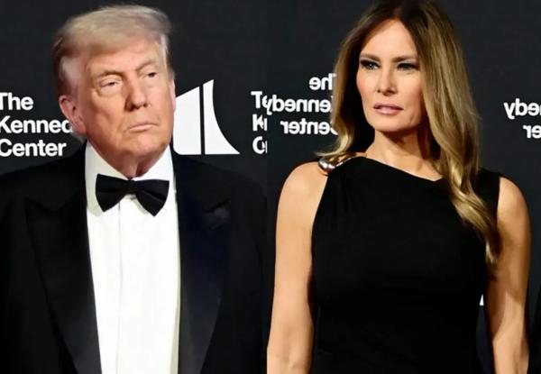 Дональд и Мелания Трамп поссорились на борту вертолёта: видео Дональд и Мелания Трамп поссорились на борту вертолёта: видео