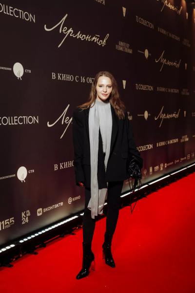 Никита Ефремов, Юлия Хлынина, Константин Эрнст и другие на премьере фильма "Лермонтов"
Никита Ефремов, Юлия Хлынина, Константин Эрнст и другие на премьере фильма "Лермонтов"