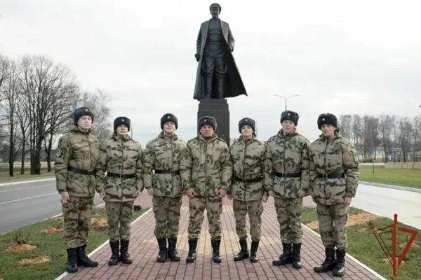 Рэпер Macan начал службу в армии
Рэпер Macan начал службу в армии