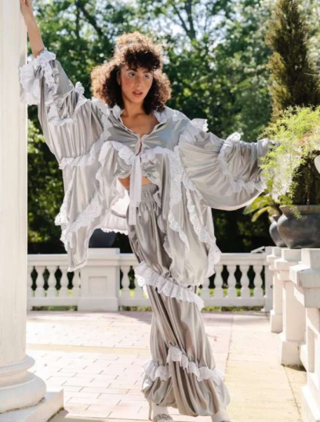 Прощай, тихая роскошь — салют, рококо: тренды весны Прощай, тихая роскошь — салют, рококо: тренды весны