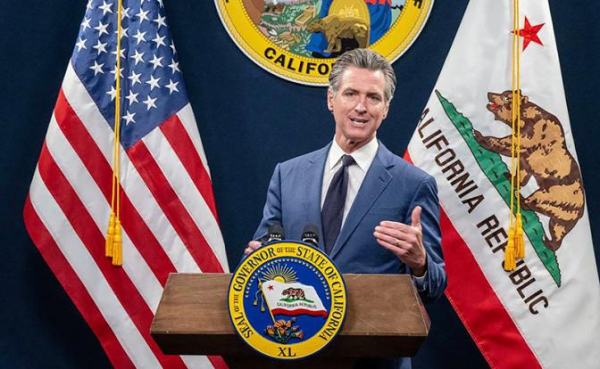 Гэвин Ньюсом Гэвин Ньюсом