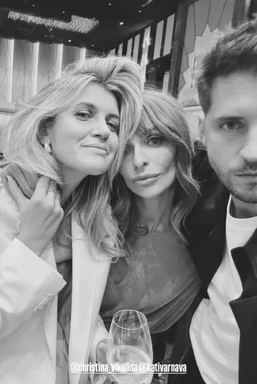 Екатерина Варнава выступила с кабаре-шоу в Ереване: среди гостей — Алексей Жидковский, Дарина Алексеева и светская Москва Екатерина Варнава выступила с кабаре-шоу в Ереване: среди гостей — Алексей Жидковский, Дарина Алексеева и светская Москва