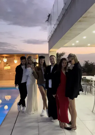 Екатерина Варнава выступила с кабаре-шоу в Ереване: среди гостей — Алексей Жидковский, Дарина Алексеева и светская Москва Екатерина Варнава выступила с кабаре-шоу в Ереване: среди гостей — Алексей Жидковский, Дарина Алексеева и светская Москва