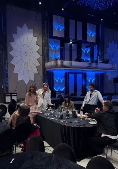 Екатерина Варнава выступила с кабаре-шоу в Ереване: среди гостей — Алексей Жидковский, Дарина Алексеева и светская Москва Екатерина Варнава выступила с кабаре-шоу в Ереване: среди гостей — Алексей Жидковский, Дарина Алексеева и светская Москва