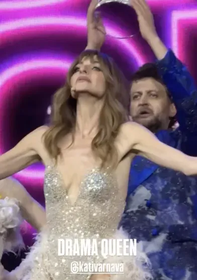 Екатерина Варнава выступила с кабаре-шоу в Ереване: среди гостей — Алексей Жидковский, Дарина Алексеева и светская Москва Екатерина Варнава выступила с кабаре-шоу в Ереване: среди гостей — Алексей Жидковский, Дарина Алексеева и светская Москва