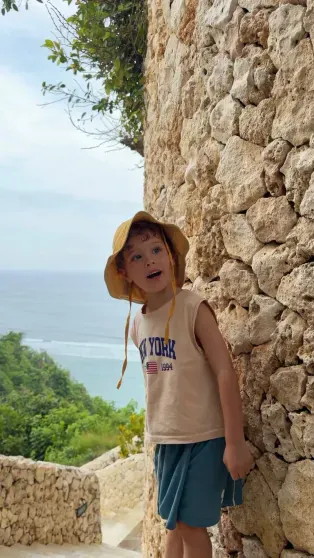 Елена Перминова показала, как отдыхает с детьми от Александра Лебедева на Бали Елена Перминова показала, как отдыхает с детьми от Александра Лебедева на Бали