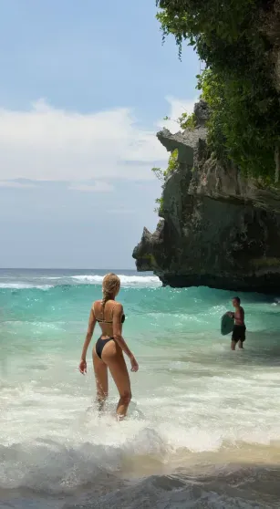 Елена Перминова показала, как отдыхает с детьми от Александра Лебедева на Бали Елена Перминова показала, как отдыхает с детьми от Александра Лебедева на Бали