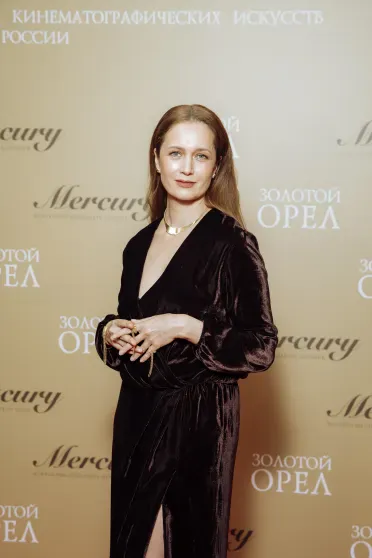 Елизавета Боярская, Виктория Исакова, Елена Лядова, Владимир Вдовиченков, Сергей Безруков и Агата Муцениеце на премии "Золотой орёл" Елизавета Боярская, Виктория Исакова, Елена Лядова, Владимир Вдовиченков, Сергей Безруков и Агата Муцениеце на премии "Золотой орёл"