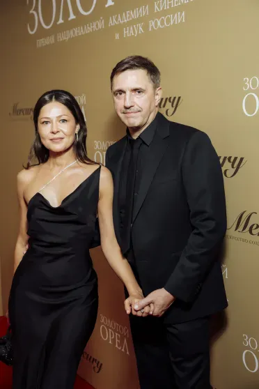 Елизавета Боярская, Виктория Исакова, Елена Лядова, Владимир Вдовиченков, Сергей Безруков и Агата Муцениеце на премии "Золотой орёл" Елизавета Боярская, Виктория Исакова, Елена Лядова, Владимир Вдовиченков, Сергей Безруков и Агата Муцениеце на премии "Золотой орёл"