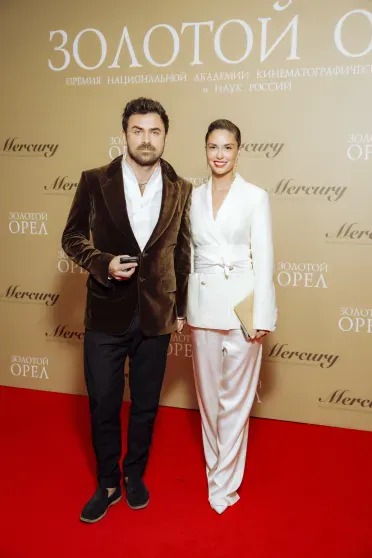 Елизавета Боярская, Виктория Исакова, Елена Лядова, Владимир Вдовиченков, Сергей Безруков и Агата Муцениеце на премии "Золотой орёл" Елизавета Боярская, Виктория Исакова, Елена Лядова, Владимир Вдовиченков, Сергей Безруков и Агата Муцениеце на премии "Золотой орёл"