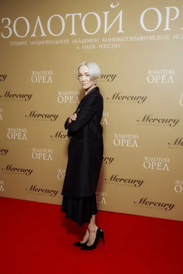 Елизавета Боярская, Виктория Исакова, Елена Лядова, Владимир Вдовиченков, Сергей Безруков и Агата Муцениеце на премии "Золотой орёл" Елизавета Боярская, Виктория Исакова, Елена Лядова, Владимир Вдовиченков, Сергей Безруков и Агата Муцениеце на премии "Золотой орёл"