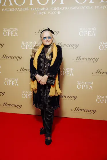 Елизавета Боярская, Виктория Исакова, Елена Лядова, Владимир Вдовиченков, Сергей Безруков и Агата Муцениеце на премии "Золотой орёл" Елизавета Боярская, Виктория Исакова, Елена Лядова, Владимир Вдовиченков, Сергей Безруков и Агата Муцениеце на премии "Золотой орёл"
