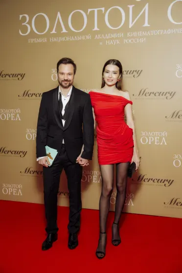 Елизавета Боярская, Виктория Исакова, Елена Лядова, Владимир Вдовиченков, Сергей Безруков и Агата Муцениеце на премии "Золотой орёл" Елизавета Боярская, Виктория Исакова, Елена Лядова, Владимир Вдовиченков, Сергей Безруков и Агата Муцениеце на премии "Золотой орёл"