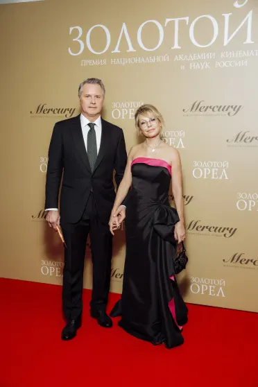 Елизавета Боярская, Виктория Исакова, Елена Лядова, Владимир Вдовиченков, Сергей Безруков и Агата Муцениеце на премии "Золотой орёл" Елизавета Боярская, Виктория Исакова, Елена Лядова, Владимир Вдовиченков, Сергей Безруков и Агата Муцениеце на премии "Золотой орёл"