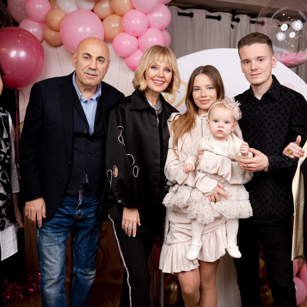 Беременная невестка певицы Валерии угодила в больницу Беременная невестка певицы Валерии угодила в больницу