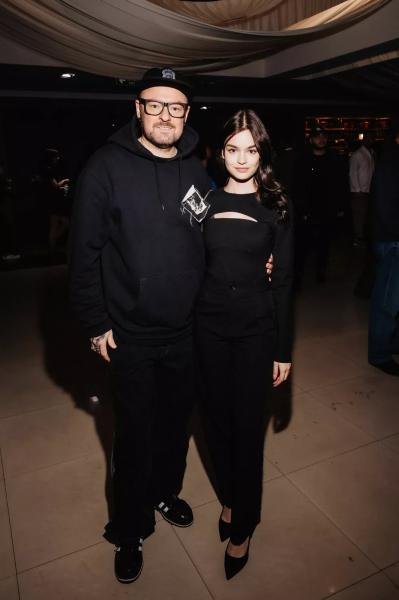 Павел Чинарев c семьей, Лиза Шакира, Лиза Моряк и другие на премьере фильма "Мажор в Дубае"
Павел Чинарев c семьей, Лиза Шакира, Лиза Моряк и другие на премьере фильма "Мажор в Дубае"