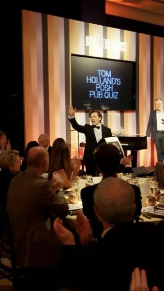 Том Холланд вышел на связь после экстренной госпитализации со съемок "Человека-паука"
Том Холланд вышел на связь после экстренной госпитализации со съемок "Человека-паука"