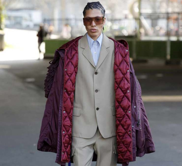 Красный макинтош, бомбер и другие интересные идеи верхней одежды на осень Красный макинтош, бомбер и другие интересные идеи верхней одежды на осень