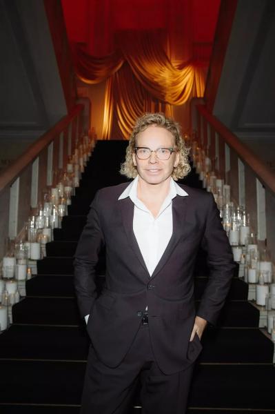 Собчак, Валерия, Рудковская, Крутой: кто был на презентации нового клипа Димы Билана
Собчак, Валерия, Рудковская, Крутой: кто был на презентации нового клипа Димы Билана